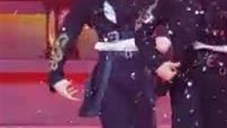 فنکم سونگهون انهایپن اجرای Bad Desire (With or Without You)... لینک کپشن