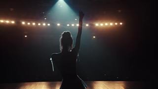 آهنگ Moonlit floor (kiss me) از لیسا